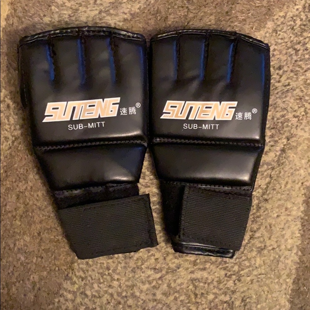 Sparring gloves